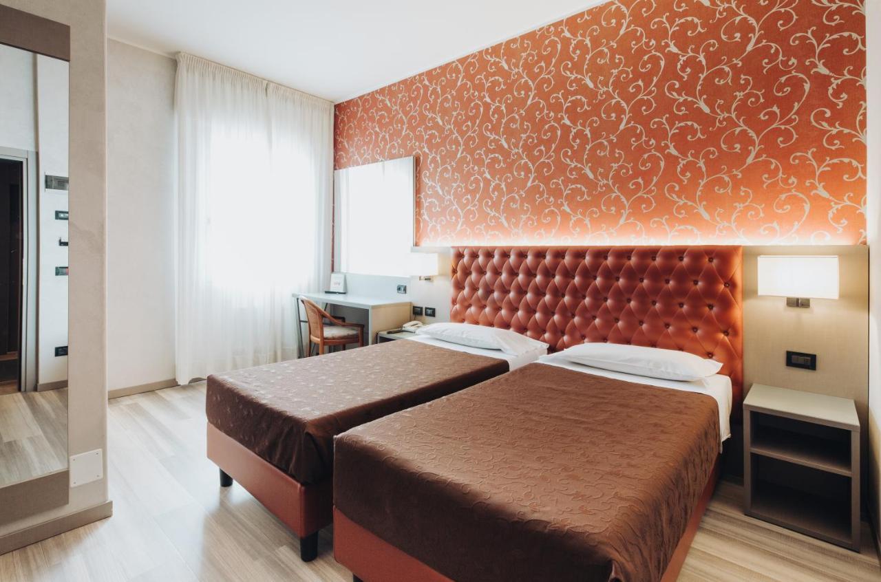 Hotel Alan أنسولا ديليميليا المظهر الخارجي الصورة