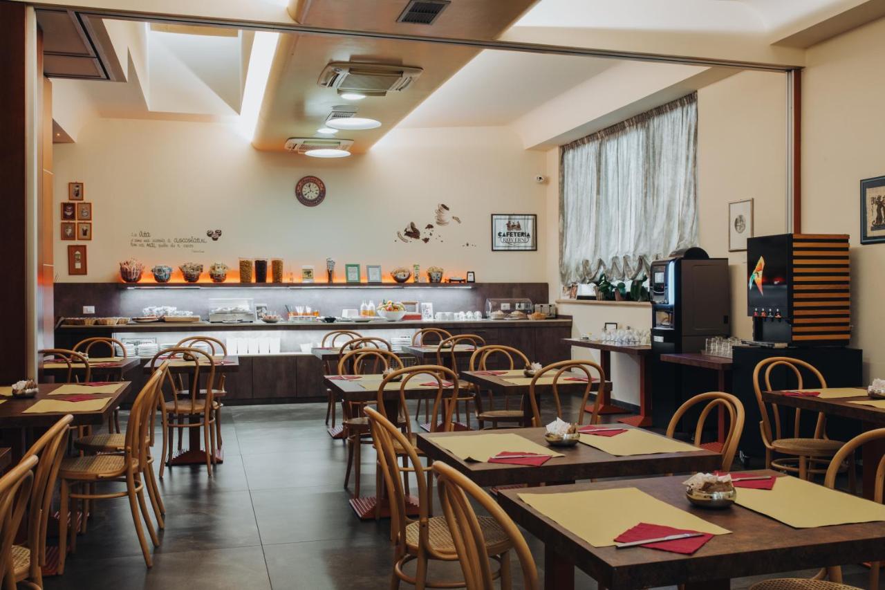 Hotel Alan أنسولا ديليميليا المظهر الخارجي الصورة