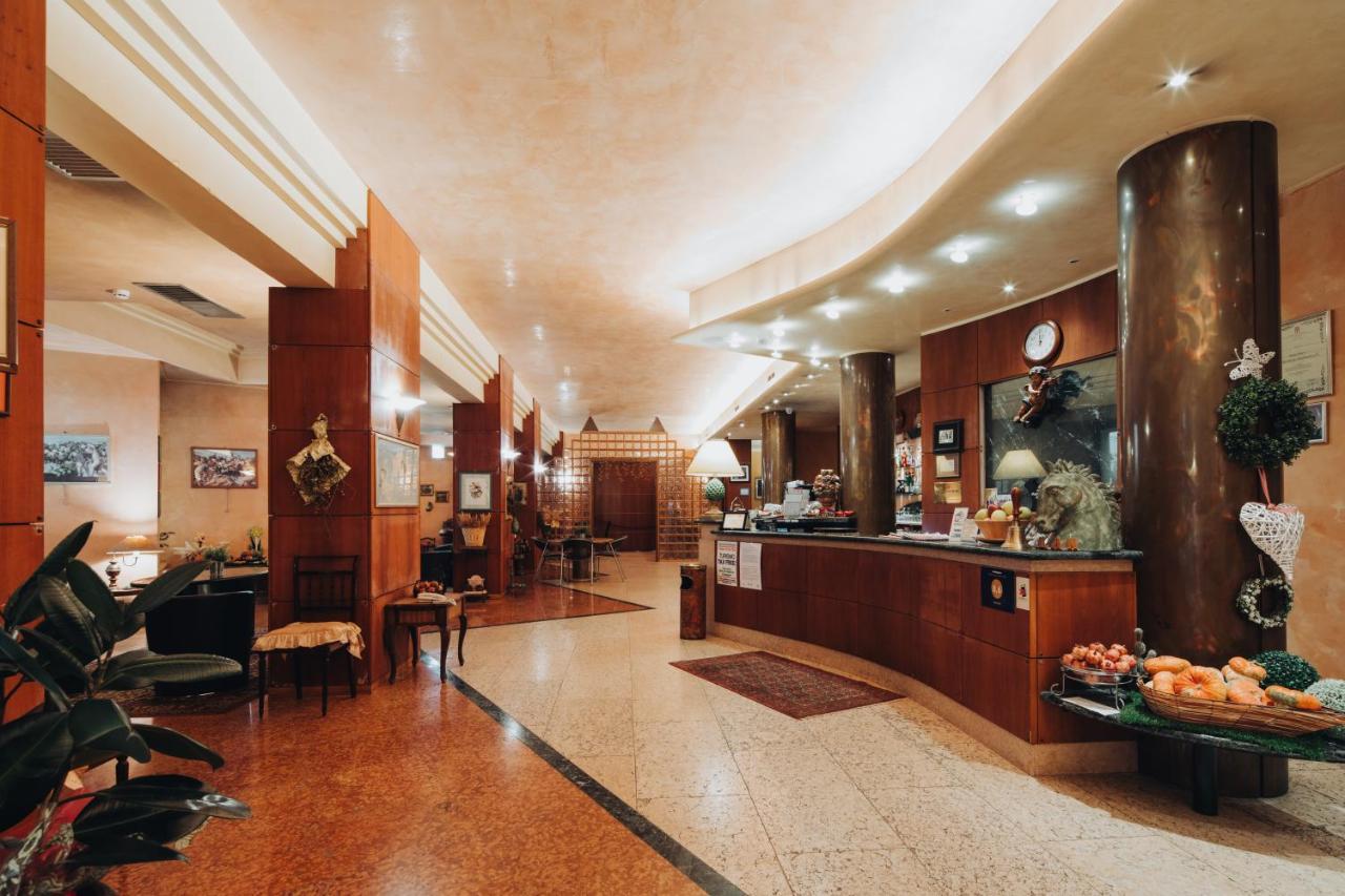 Hotel Alan أنسولا ديليميليا المظهر الخارجي الصورة