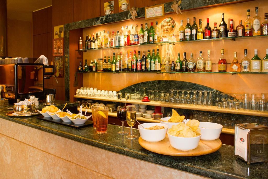 Hotel Alan أنسولا ديليميليا المظهر الخارجي الصورة