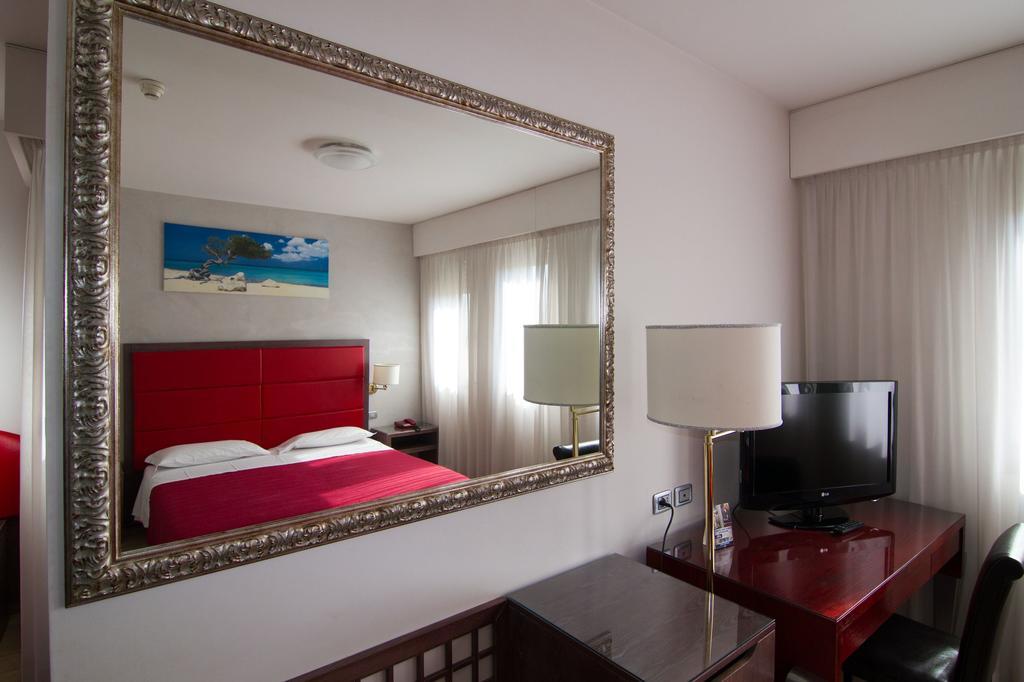 Hotel Alan أنسولا ديليميليا المظهر الخارجي الصورة