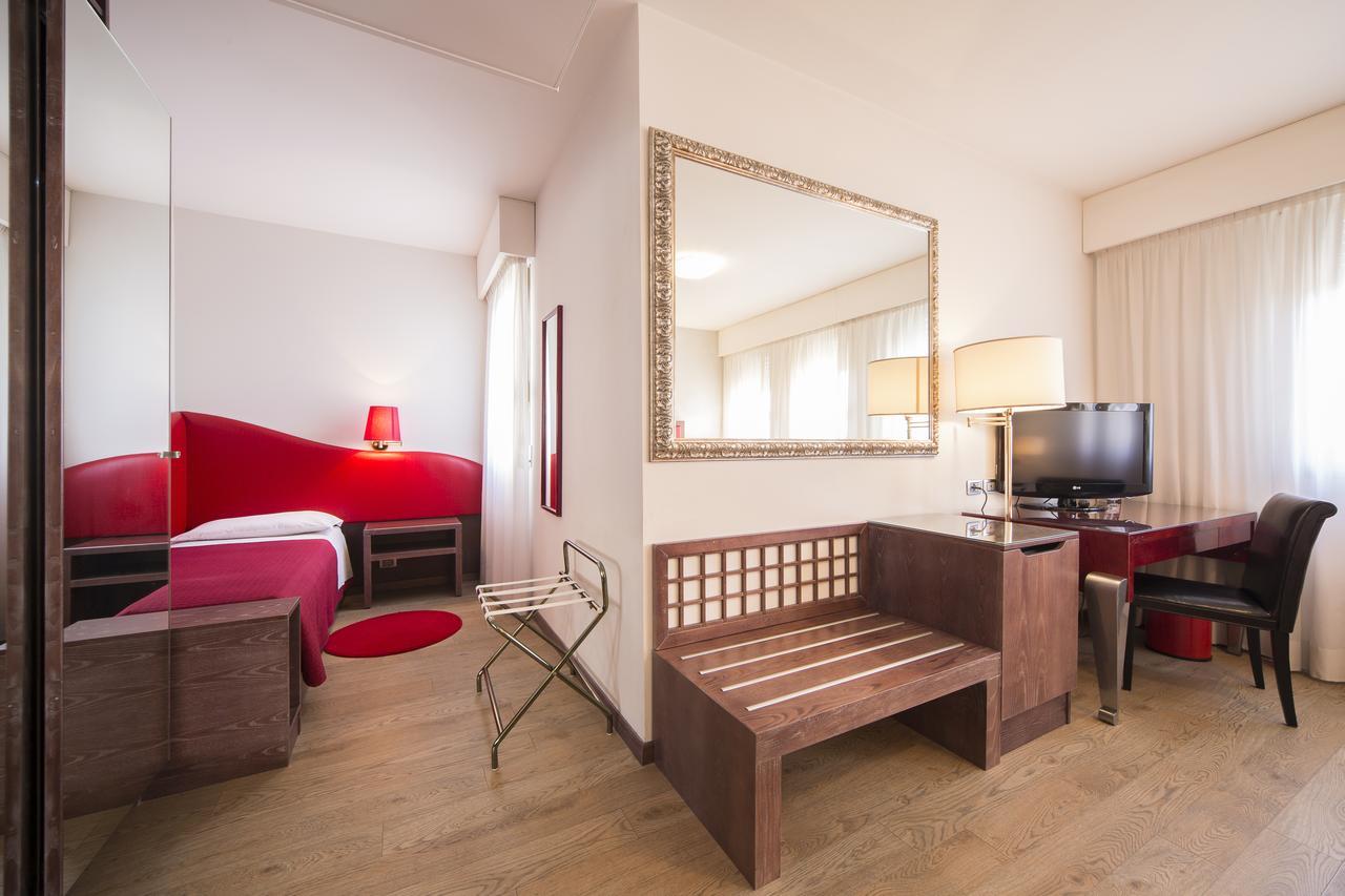 Hotel Alan أنسولا ديليميليا المظهر الخارجي الصورة