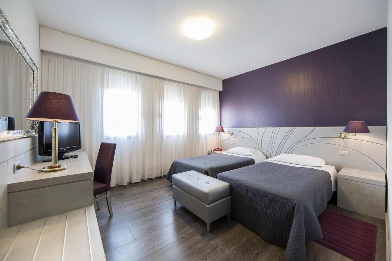 Hotel Alan أنسولا ديليميليا المظهر الخارجي الصورة