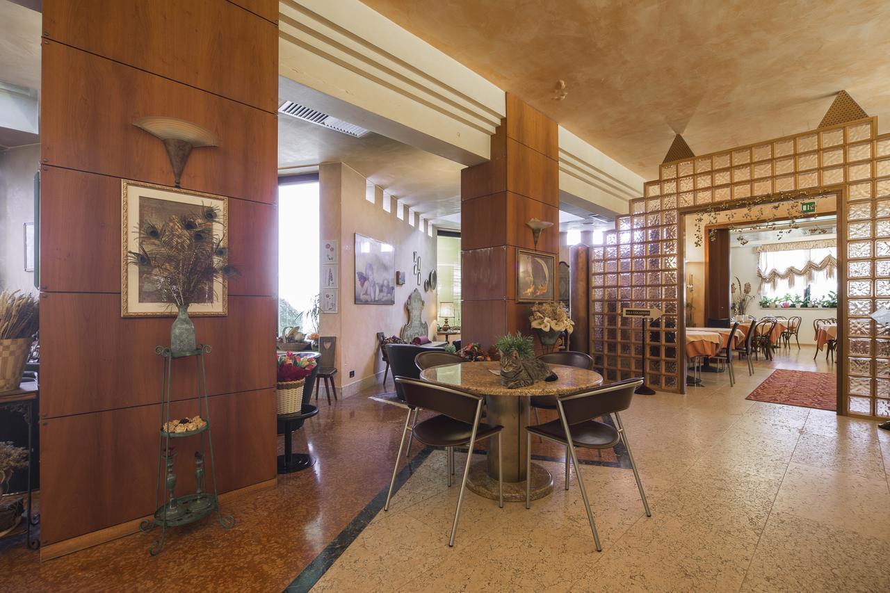 Hotel Alan أنسولا ديليميليا المظهر الخارجي الصورة
